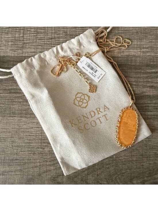 Kendra Scott Jewelry - NWT Kendra Scott Macramé Reid Statement Necklace in Blush Wood 14k Rose Gold
